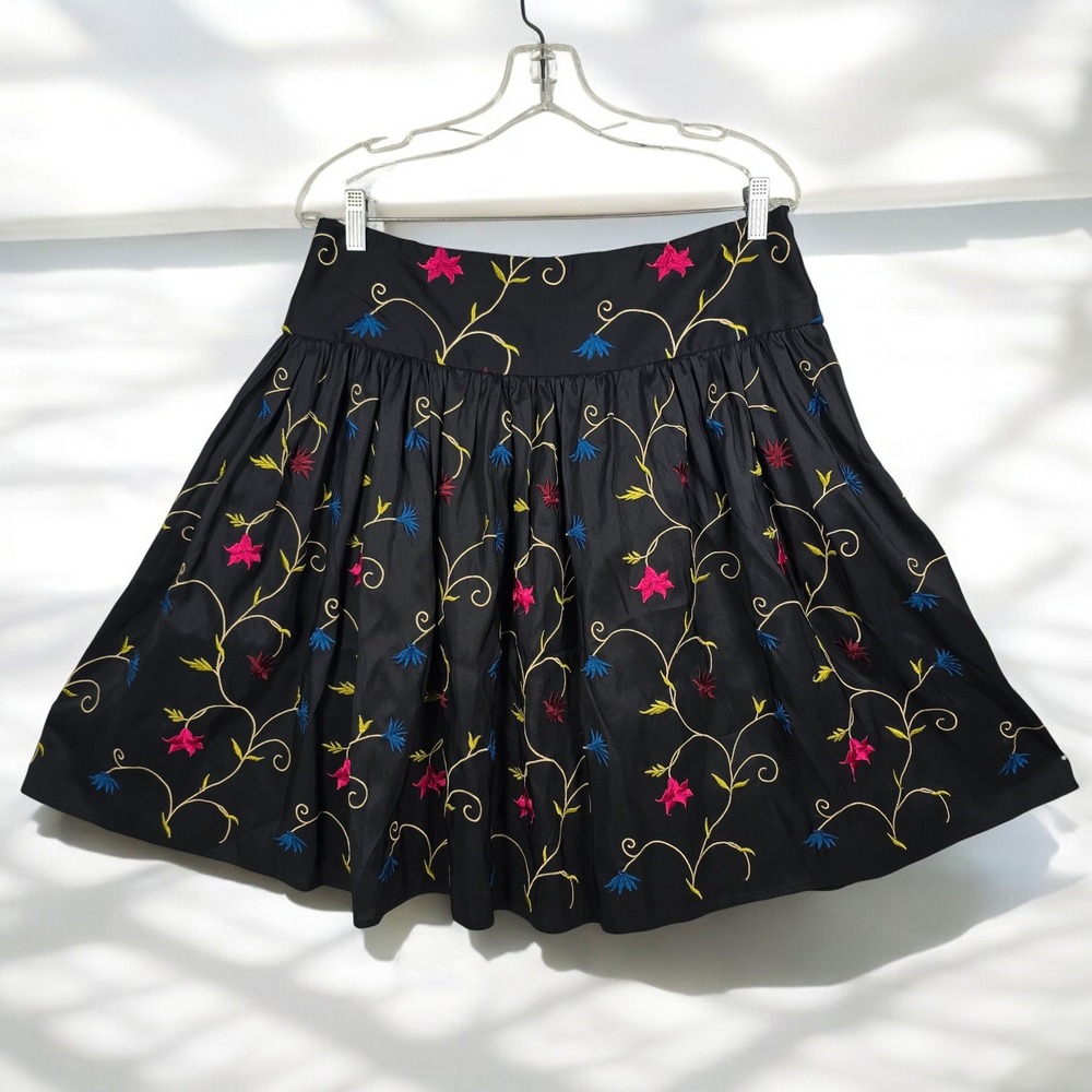 Transitions Skirt Woman 10 Black 100% Silk Floral Embroidered A-line‎ Pleated